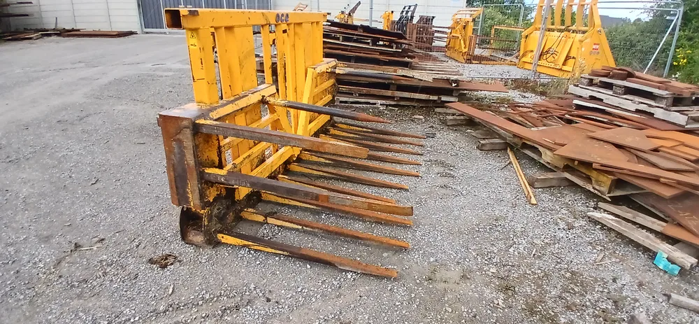 #331 Gebrauchte 12ft Quadratzinken-Silagegabel — Foto 1